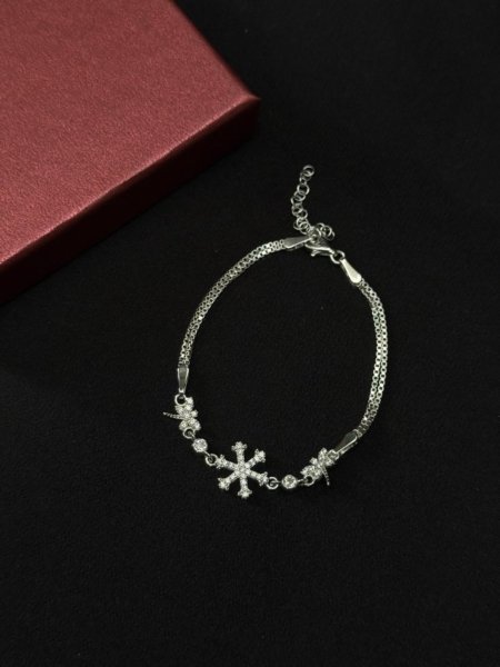 Kar Tanesi Ve Çiçek Motifli Kadın Gümüş Bileklik